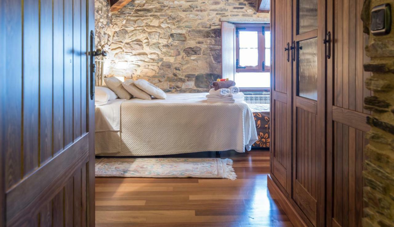 Casa Do Morcego Guest House Valdovino Bagian luar foto